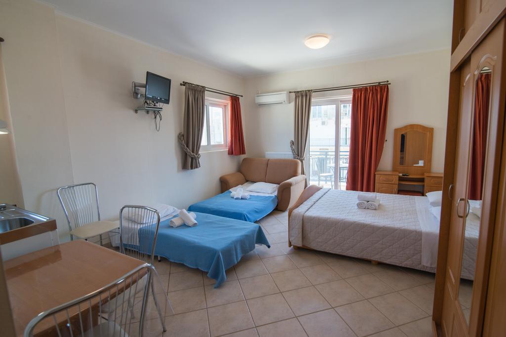 Rooms Nancy Agios Andreas  객실 사진
