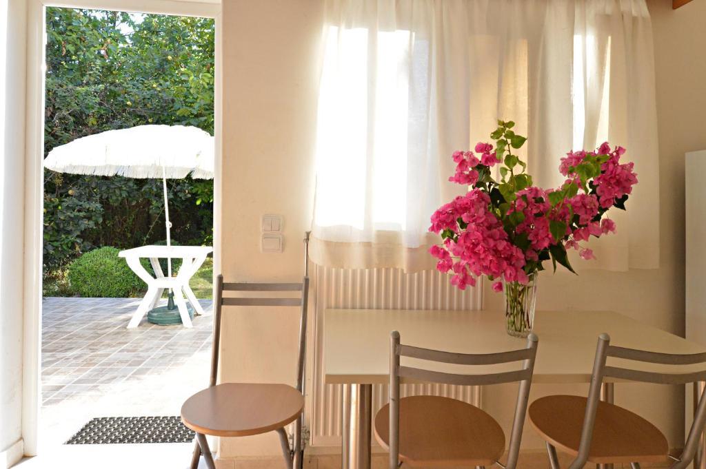 Rooms Nancy Agios Andreas  객실 사진